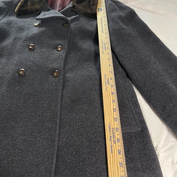 Vintage Benetton Wool Coat w/ Faux Fur Collar — Double Breasted Gray - Picture 10 of 16